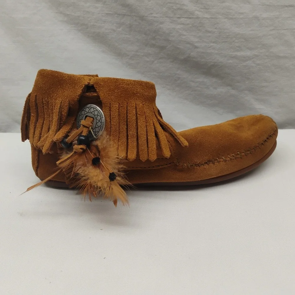 Minnetonka 6.5 Concho Ankle Boots Fringe Native Moccasins Boho Western Bead Boot